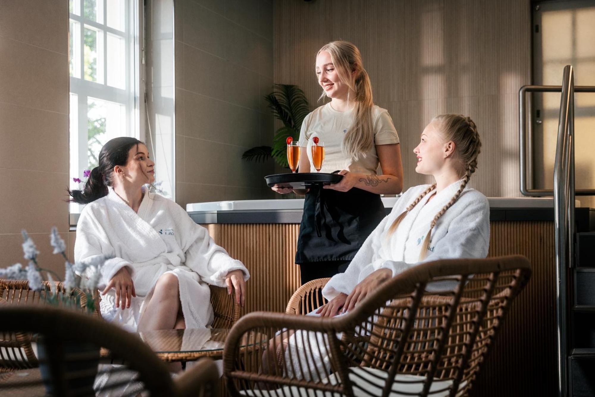 Hotelli Laehde Lappeenranta Ngoại thất bức ảnh